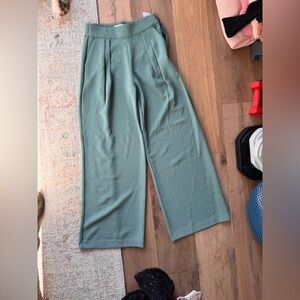 Never Worn NWT Abercrombie & Fitch Green Trousers